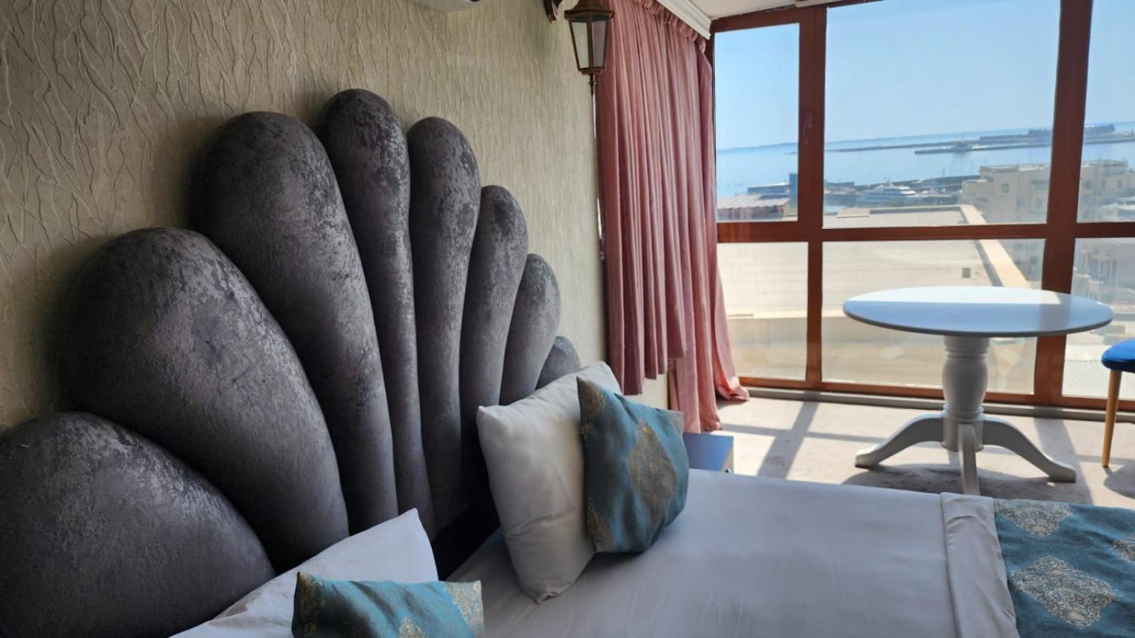 Family Soffia Hotel Old City Баку Екстериор снимка